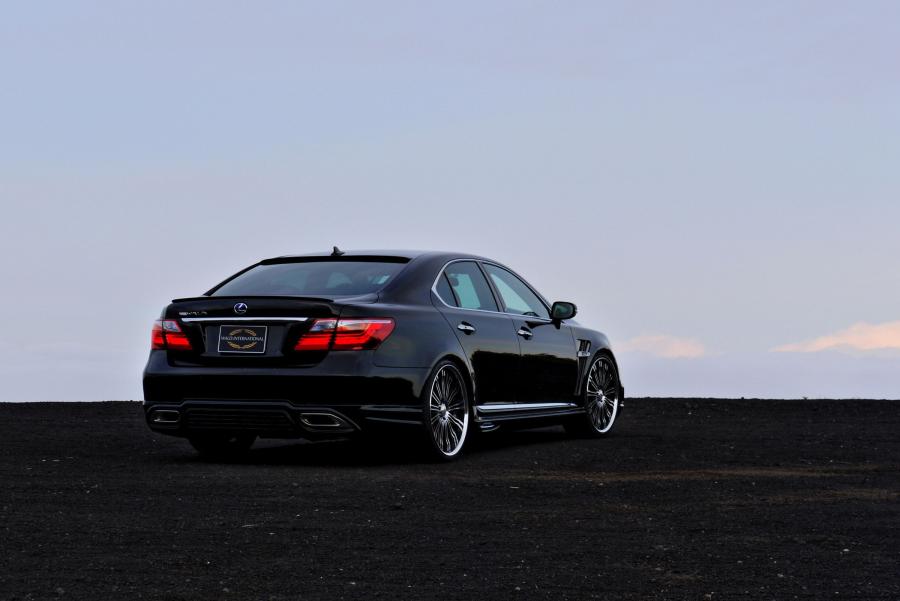  Lexus LS600h Executive Line by Wald 2010 года  (фото 62 из 81)